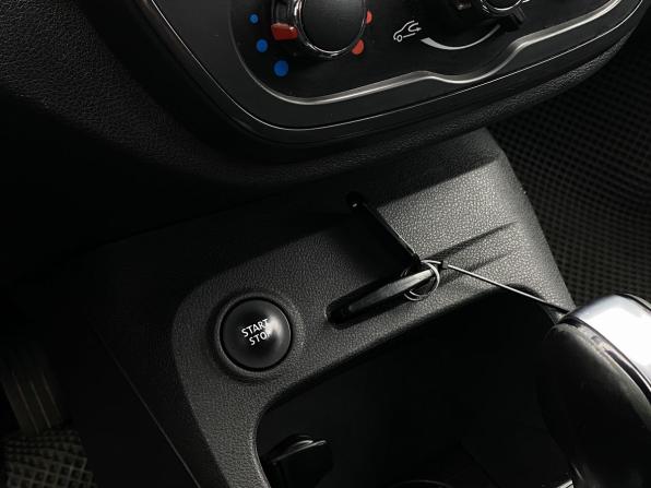 Renault Kaptur I с пробегом 2018 года, цена 899 000 рублей, 199583 км, внедорожник, Автокод Объявления