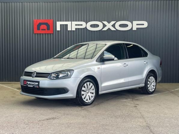 Volkswagen Polo V Рестайлинг с пробегом 2015 года, цена 977 000 рублей, 111947 км, седан, Автокод Объявления