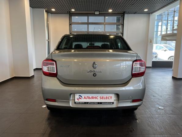 Renault Logan II с пробегом 2016 года, цена 770 000 рублей, 118821 км, седан, Автокод Объявления