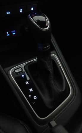 Hyundai Solaris II с пробегом 2018 года, цена 1 390 000 рублей, 74112 км, седан, Автокод Объявления