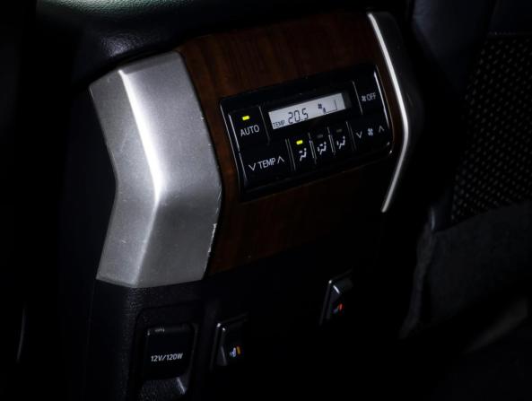 Toyota Land Cruiser Prado 150 Series с пробегом 2011 года, цена 2 690 000 рублей, 230000 км, внедорожник, Автокод Объявления