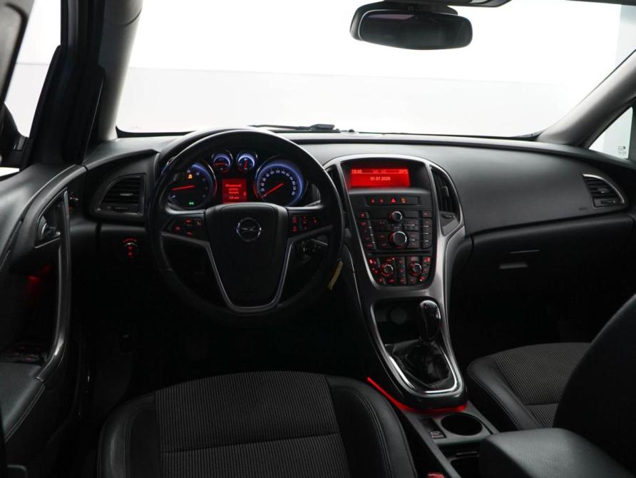 Opel Astra J Москва  - изображение 7
