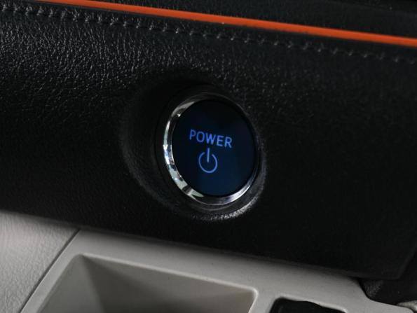 Toyota Sienta II с пробегом 2017 года, цена 1 239 000 рублей, 174465 км, компактвэн, Автокод Объявления