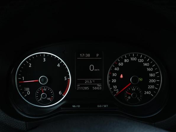 Volkswagen Amarok I с пробегом 2013 года, цена 1 819 000 рублей, 211205 км, offers.body_type.unknown, Автокод Объявления