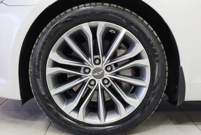 Hyundai Genesis II с пробегом 2015 года, цена 1 785 000 рублей, 183935 км, седан, Автокод Объявления
