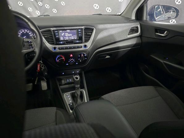 Hyundai Solaris II с пробегом 2018 года, цена 1 265 000 рублей, 133435 км, седан, Автокод Объявления