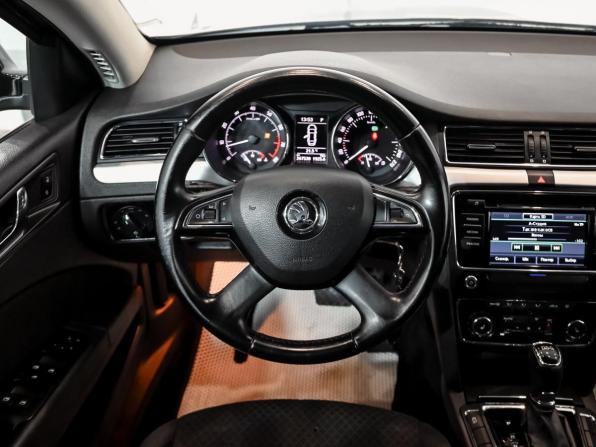 Skoda Superb II Рестайлинг с пробегом 2014 года, цена 1 250 000 рублей, 267529 км, лифтбек, Автокод Объявления