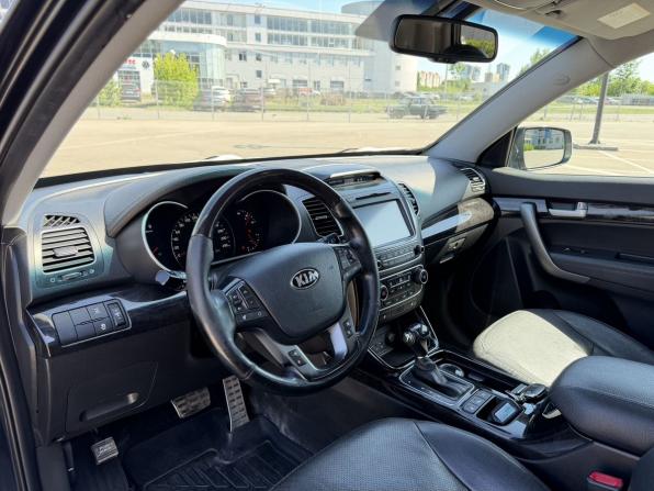 Kia Sorento II Рестайлинг с пробегом 2016 года, цена 2 300 000 рублей, 152000 км, внедорожник, Автокод Объявления