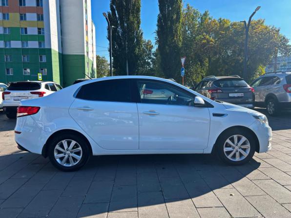 Kia Rio III Рестайлинг с пробегом 2015 года, цена 1 190 000 рублей, 91056 км, седан, Автокод Объявления
