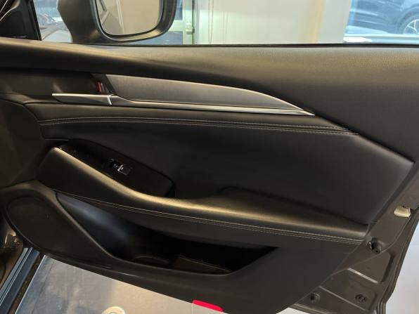 Mazda 6 III (GJ) Рестайлинг 2 с пробегом 2021 года, цена 2 920 000 рублей, 85009 км, седан, Автокод Объявления