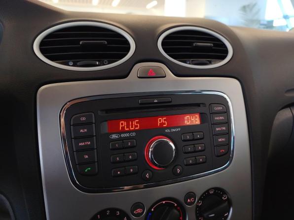 Ford Focus II Рестайлинг с пробегом 2011 года, цена 583 000 рублей, 177646 км, седан, Автокод Объявления