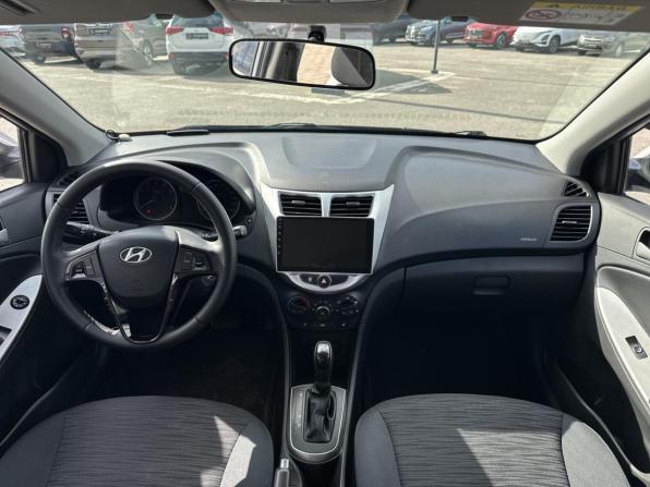 Hyundai Solaris I Рестайлинг с пробегом 2014 года, цена 1 065 000 рублей, 126141 км, седан, Автокод Объявления