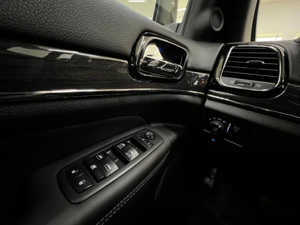 Jeep Grand Cherokee IV (WK2) Рестайлинг с пробегом 2021 года, цена 4 400 000 рублей, 122888 км, внедорожник, Автокод Объявления