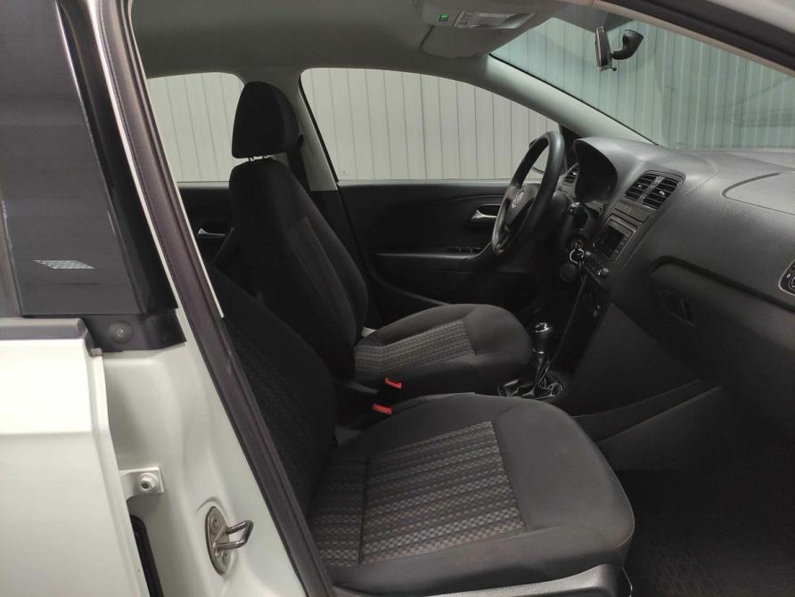 Volkswagen Polo V Рестайлинг Пермь  - изображение 9