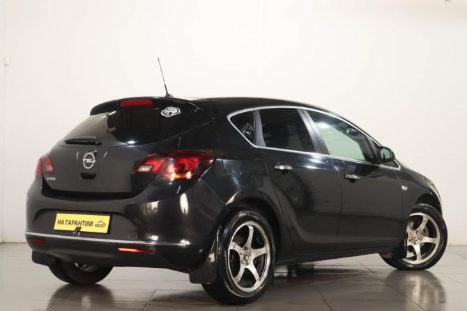 Opel Astra J Рестайлинг с пробегом 2013 года, цена 729 000 рублей, 218000 км, хэтчбек, Автокод Объявления
