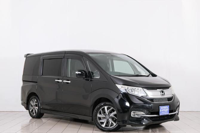 Honda Stepwgn V с пробегом 2015 года, цена 1 699 000 рублей, 127000 км, минивэн, Автокод Объявления