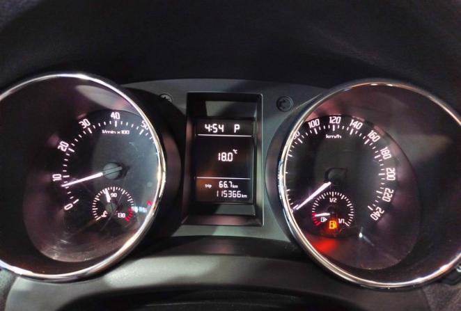 Skoda Yeti I Рестайлинг с пробегом 2014 года, цена 980 000 рублей, 115366 км, внедорожник, Автокод Объявления