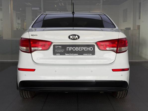 Kia Rio III Рестайлинг с пробегом 2016 года, цена 935 000 рублей, 204860 км, седан, Автокод Объявления
