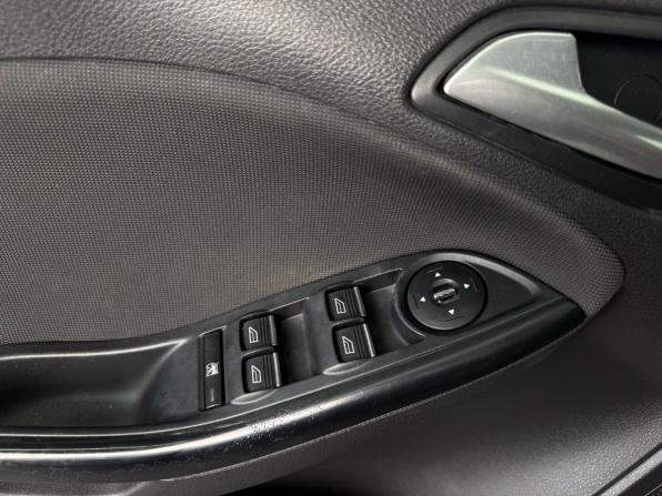 Ford Focus III с пробегом 2012 года, цена 639 000 рублей, 217828 км, хэтчбек, Автокод Объявления