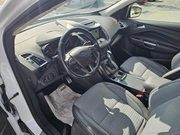 Ford Kuga II Рестайлинг с пробегом 2017 года, цена 1 599 995 рублей, 123352 км, внедорожник, Автокод Объявления