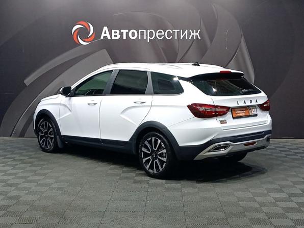 Lada (ВАЗ) Vesta I Рестайлинг (NG) с пробегом 2025 года, цена 1 550 000 рублей, 14500 км, универсал, Автокод Объявления