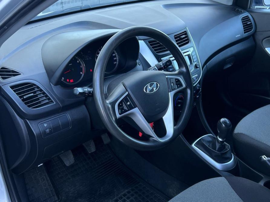 Hyundai Solaris I Волгоград  - изображение 13