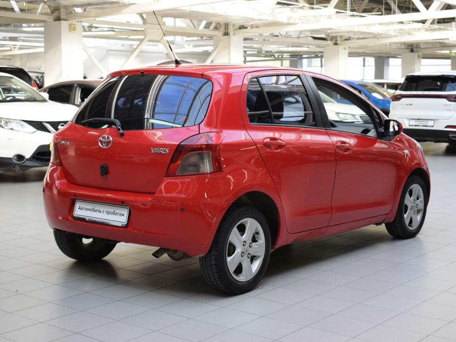 Toyota Yaris II Челябинск  - изображение 7