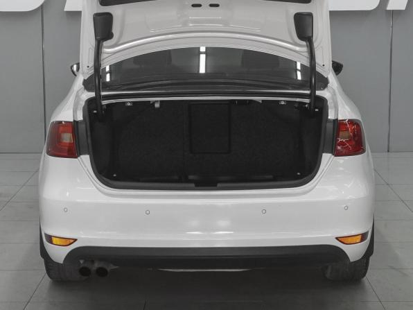 Volkswagen Jetta VI с пробегом 2013 года, цена 1 270 000 рублей, 133807 км, седан, Автокод Объявления