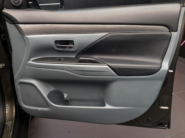 Mitsubishi Outlander III Рестайлинг 3 с пробегом 2019 года, цена 2 050 000 рублей, 102892 км, внедорожник, Автокод Объявления