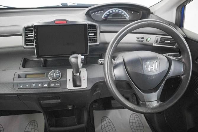 Honda Freed I Рестайлинг с пробегом 2012 года, цена 1 149 000 рублей, 155300 км, компактвэн, Автокод Объявления