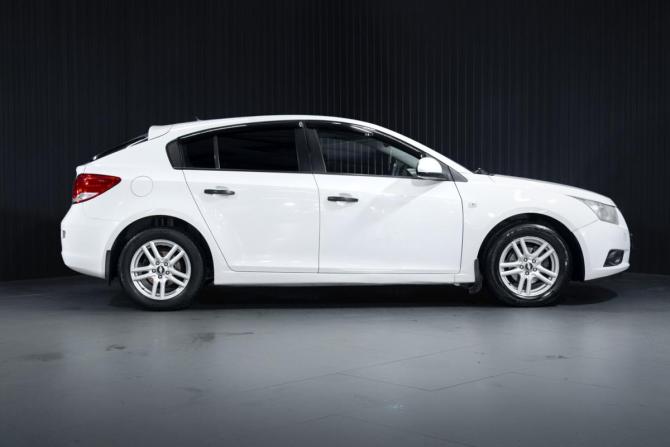 Chevrolet Cruze I Рестайлинг с пробегом 2012 года, цена 799 000 рублей, 176000 км, хэтчбек, Автокод Объявления