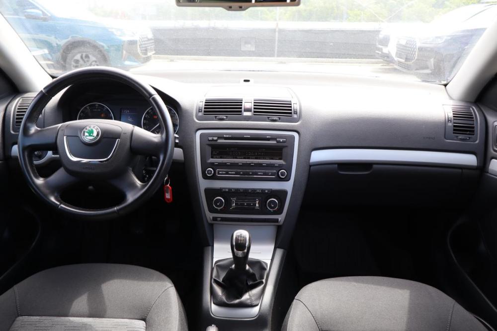 Skoda Octavia II (A5) Рестайлинг Санкт-Петербург  - изображение 7