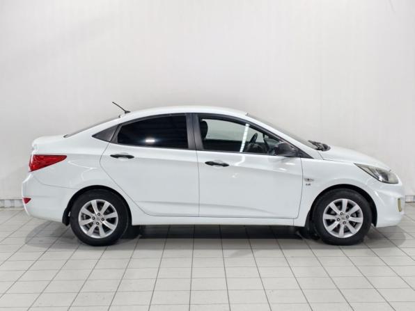 Hyundai Solaris I с пробегом 2012 года, цена 751 000 рублей, 120222 км, седан, Автокод Объявления