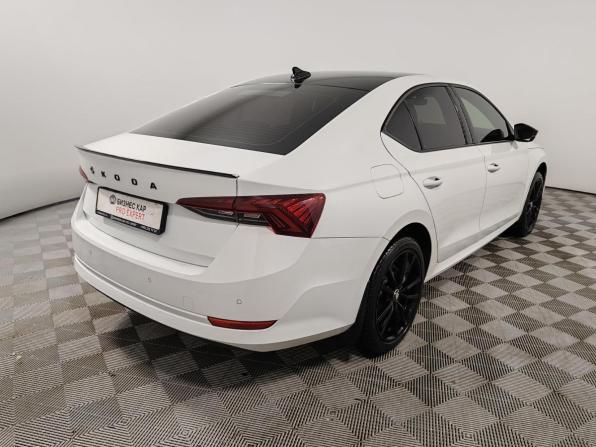 Skoda Octavia IV (A8) с пробегом 2022 года, цена 2 349 000 рублей, 101672 км, лифтбек, Автокод Объявления