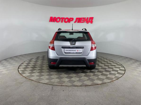 Dongfeng H30 Cross с пробегом 2016 года, цена 550 000 рублей, 124710 км, хэтчбек, Автокод Объявления