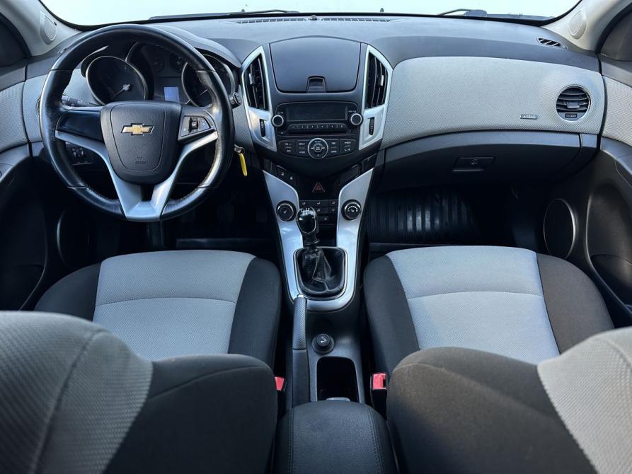 Chevrolet Cruze I Рестайлинг Москва  - изображение 11