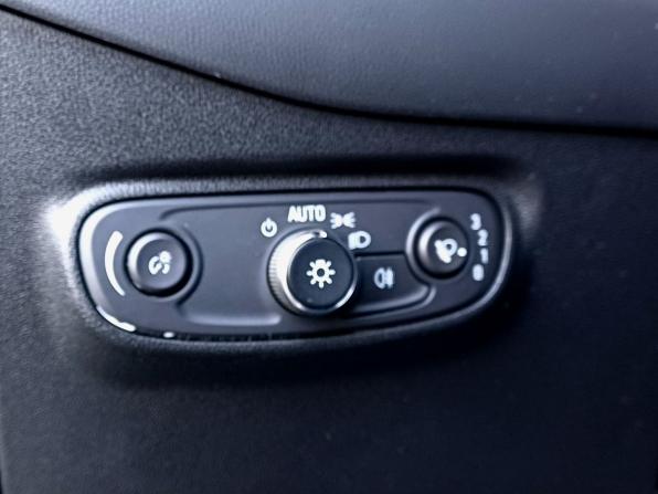 Chevrolet Equinox III Рестайлинг с пробегом 2021 года, цена 3 249 000 рублей, 75571 км, внедорожник, Автокод Объявления