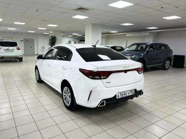Kia Rio IV Рестайлинг с пробегом 2021 года, цена 1 690 000 рублей, 69272 км, седан, Автокод Объявления