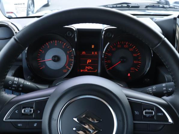 Suzuki Jimny IV с пробегом 2025 года, цена 3 750 000 рублей, 3402 км, внедорожник, Автокод Объявления