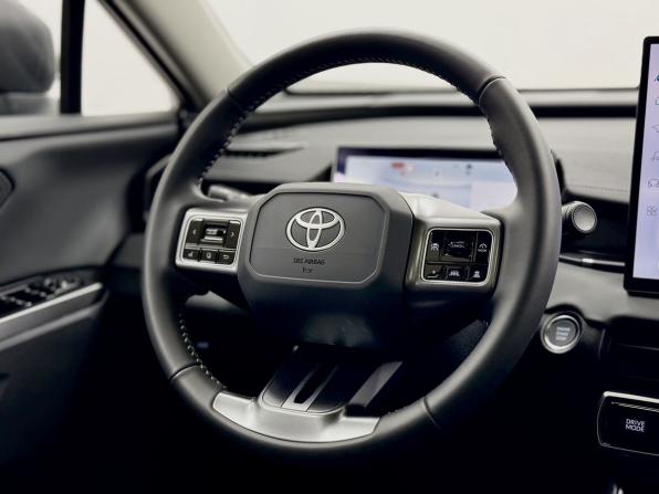 Toyota RAV4 VI (XA60) с пробегом 2026 года, цена 4 550 000 рублей, 11 км, внедорожник, Автокод Объявления