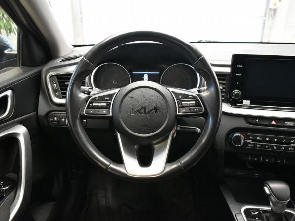 Kia Ceed III Рестайлинг с пробегом 2022 года, цена 1 630 000 рублей, 85500 км, хэтчбек, Автокод Объявления