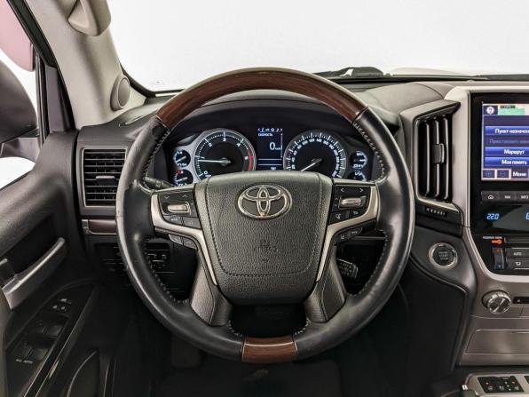 Toyota Land Cruiser 200 Series Рестайлинг 2 с пробегом 2017 года, цена 5 835 000 рублей, 167264 км, внедорожник, Автокод Объявления
