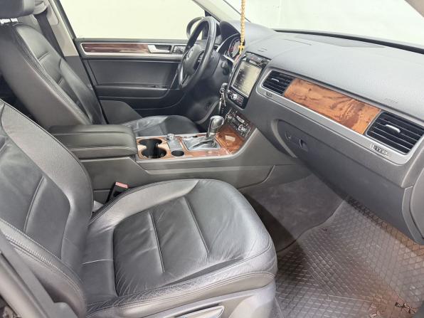 Volkswagen Touareg II с пробегом 2011 года, цена 1 780 000 рублей, 277545 км, внедорожник, Автокод Объявления
