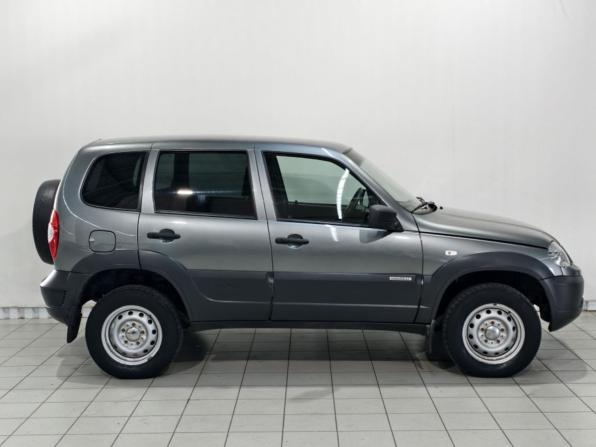 Chevrolet Niva I Рестайлинг с пробегом 2017 года, цена 762 000 рублей, 89249 км, внедорожник, Автокод Объявления