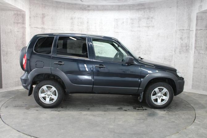Chevrolet Niva I Рестайлинг с пробегом 2018 года, цена 727 000 рублей, 113887 км, внедорожник, Автокод Объявления
