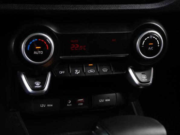 Kia Rio IV с пробегом 2018 года, цена 1 549 000 рублей, 72218 км, седан, Автокод Объявления