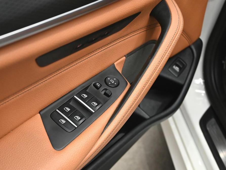 BMW 5 серии VII (G30/G31/G38) Рестайлинг Екатеринбург  - изображение 16