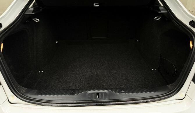 Skoda Octavia II (A5) Рестайлинг с пробегом 2012 года, цена 750 000 рублей, 252678 км, лифтбек, Автокод Объявления