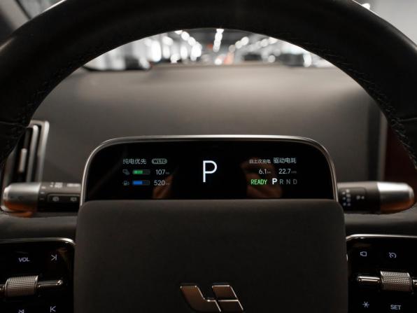 Li Auto (Lixiang) L7 I с пробегом 2023 года, цена 6 340 000 рублей, 22802 км, внедорожник, Автокод Объявления