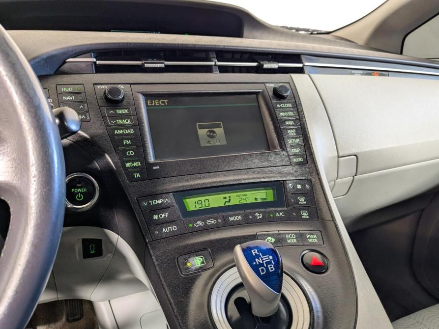 Toyota Prius III (XW30) Екатеринбург  - изображение 11